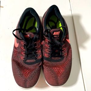 Nike Free Run Womens Black Lava Glow Running Shoe Size:8.5 Style:831509-008